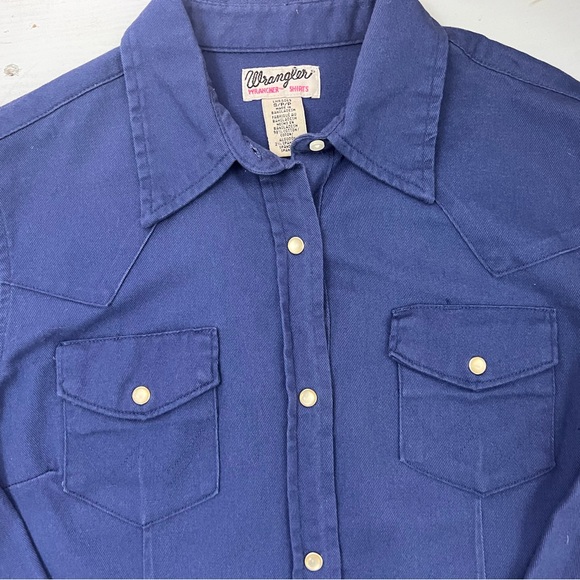 Wrangler Women's Wrancher Long Sleeve Shirt with Pearl Snaps in Blue. Size S - Picture 6 of 9